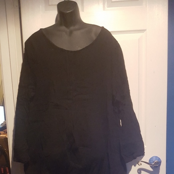 Long black gauze. Very boho. RUNS SMALL - Picture 5 of 8